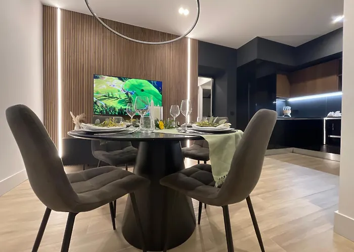 Luxury Renovated Ground Floor 1Br Suite - Best Of The Best - Historical Centre