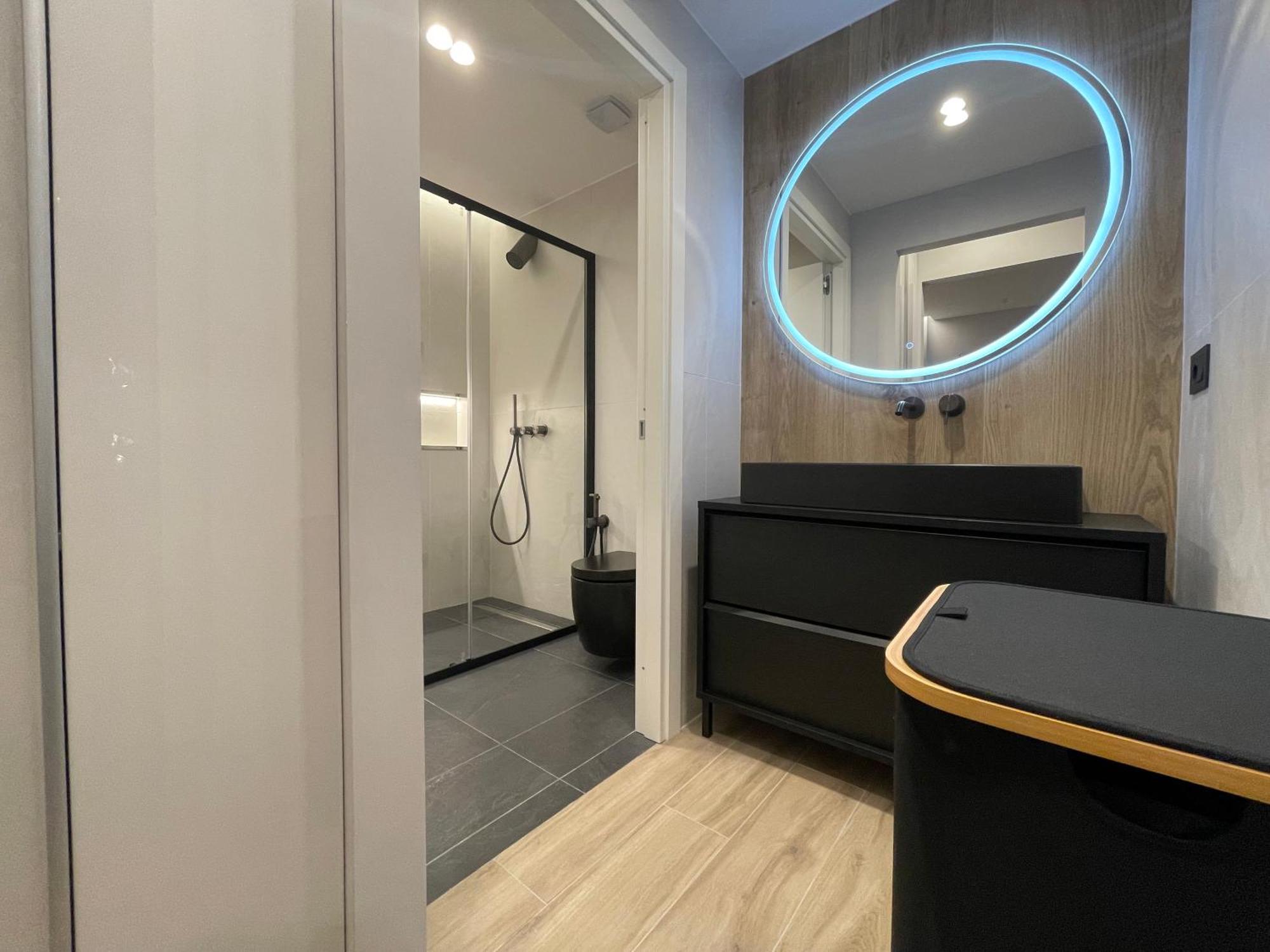 Luxury Renovated Ground Floor 1br - Of The - Historical Centre Apartment Olbia