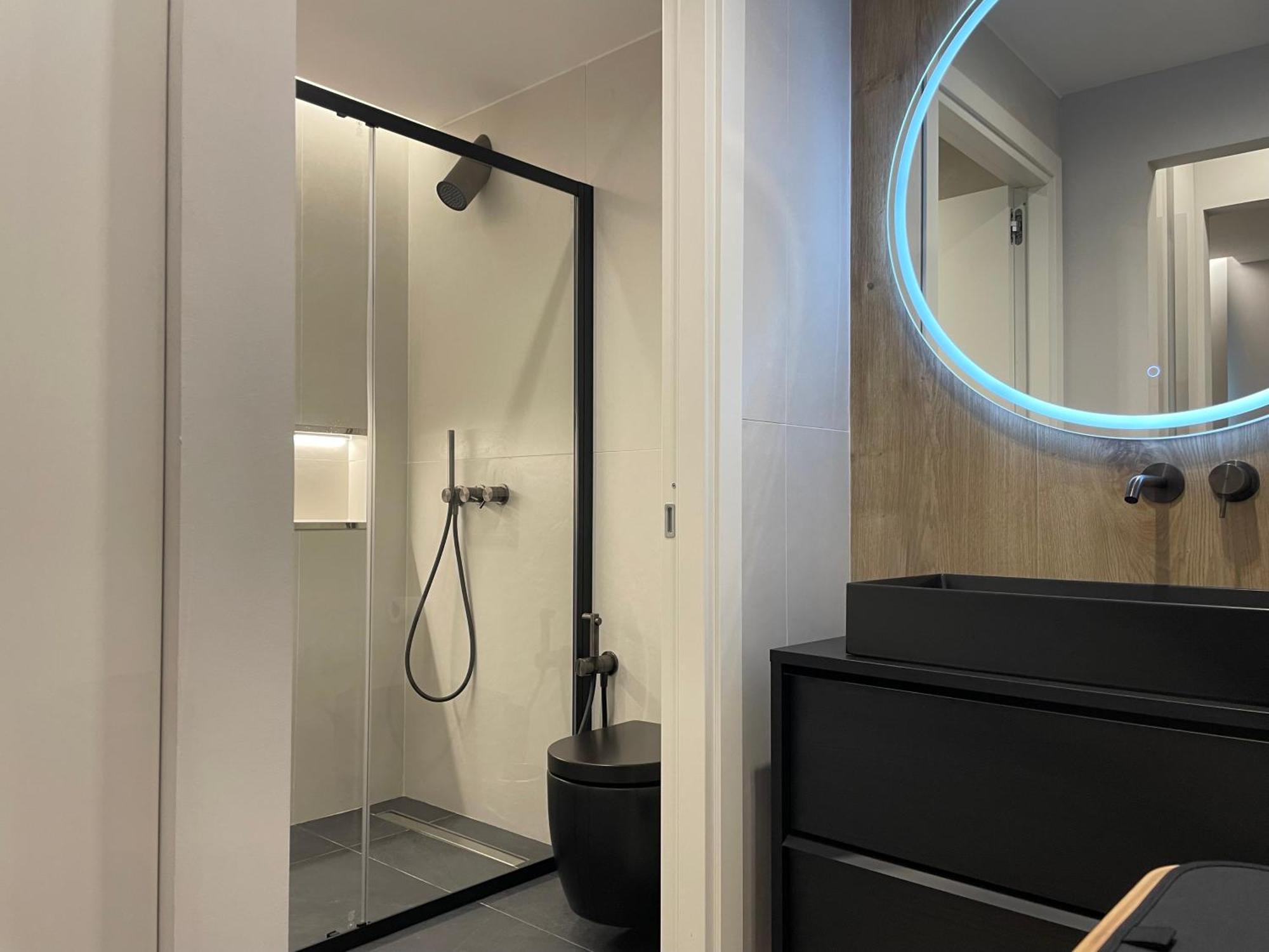 Luxury Renovated Ground Floor 1br - Of The - Historical Centre