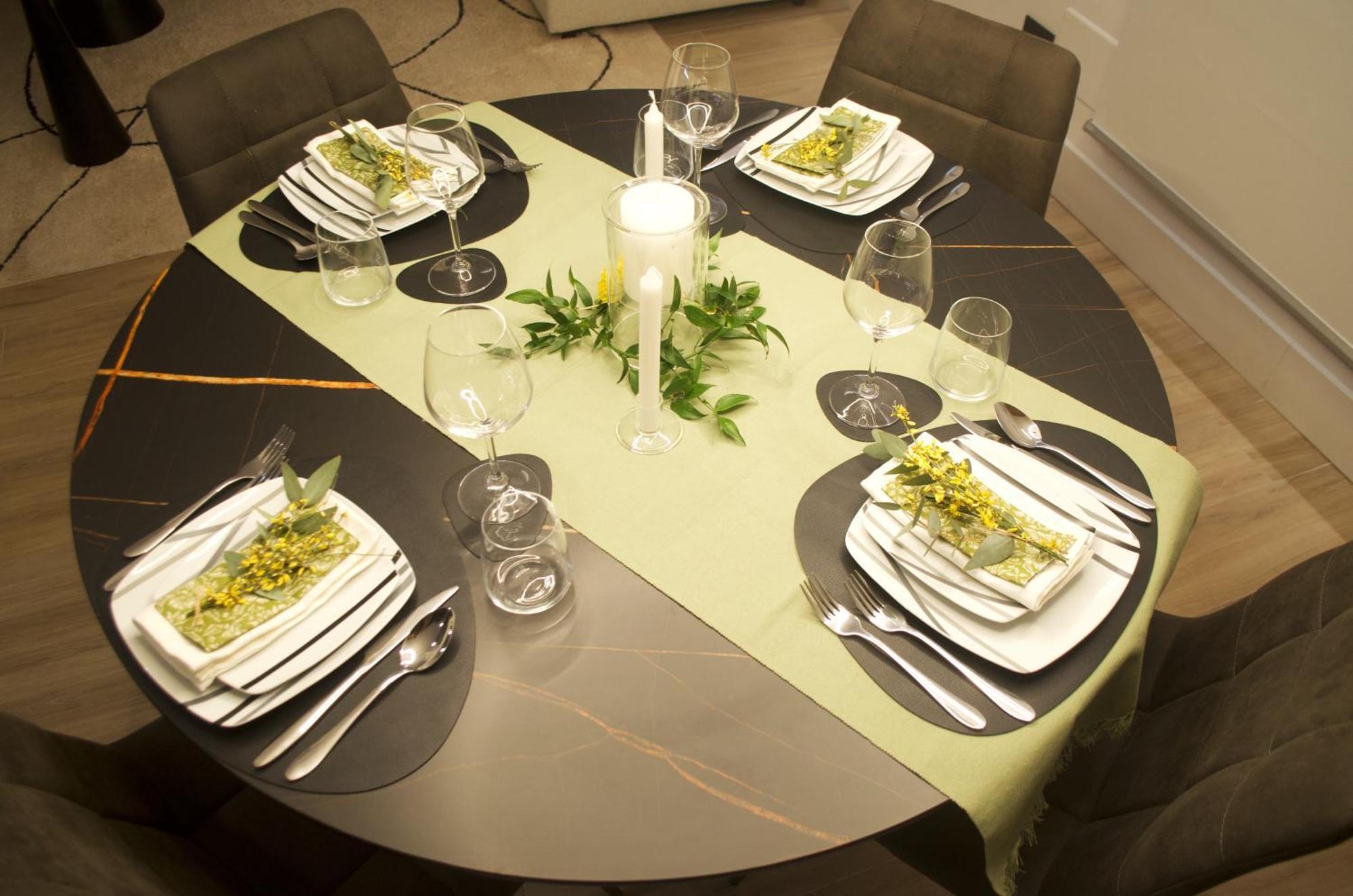 Luxury Renovated Ground Floor 1br - Of The - Historical Centre Apartment *